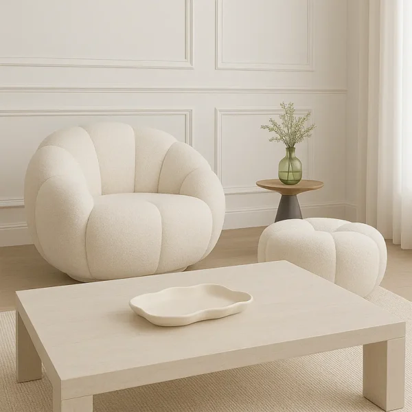 Schale Wellendesign in Beige auf Couchtisch im modernen Wohnzimmer