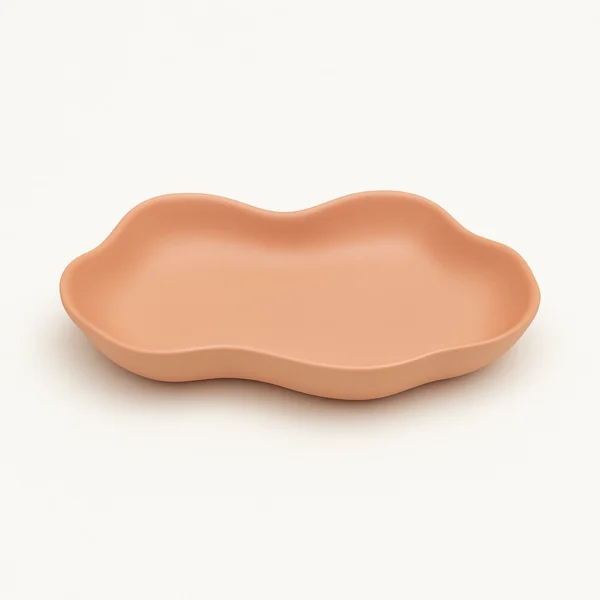 Schale Wellendesign in Terrakotta aus modernem Keramik Design auf weißem Hintergrund